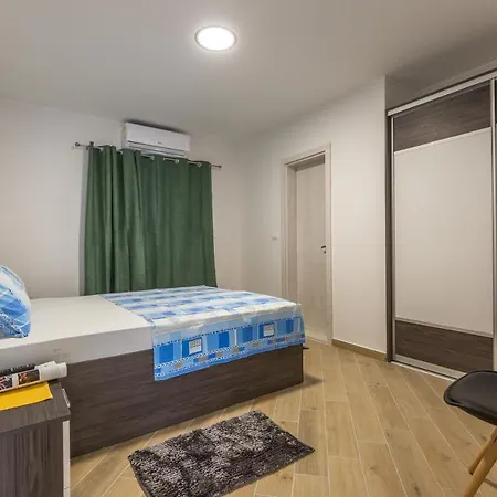 Apartment Acoustic *